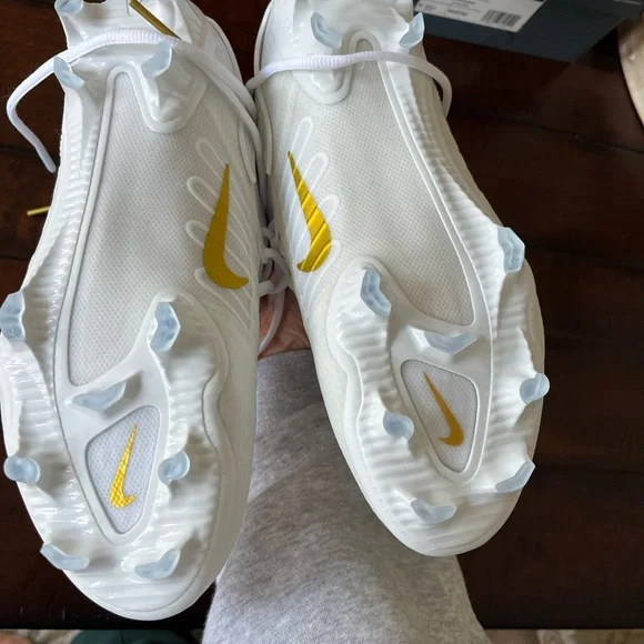 Nike Huarache Women’s 9 Elite Cleats - White and Gold BRAND NEW - Picture 3 of 3